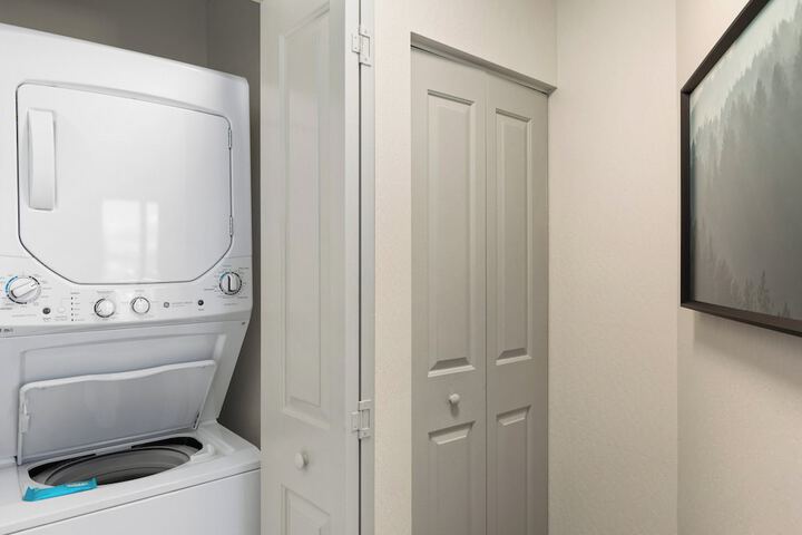 Laundry 20 of 35