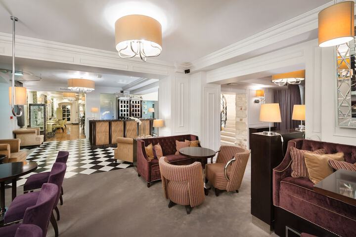 Hotel Lobby