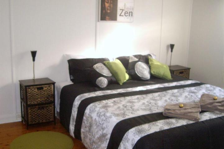 Room 3 of 5