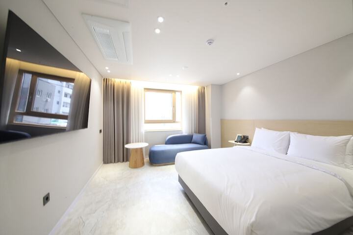 Room 29 of 71