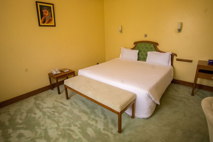Room 16 of 46