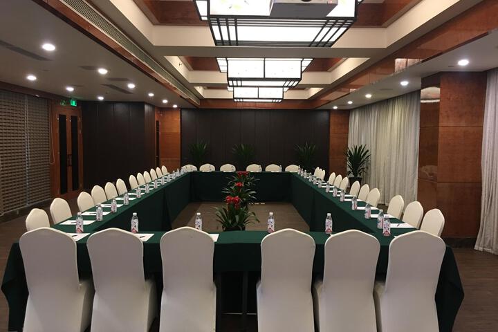 Room 2 of 8