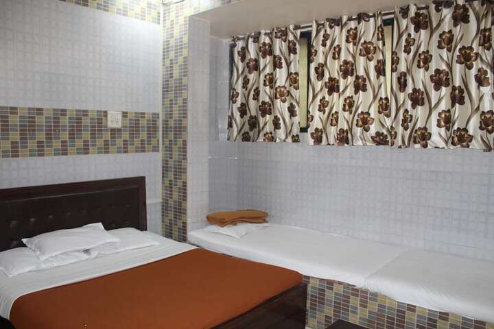 Room 14 of 28