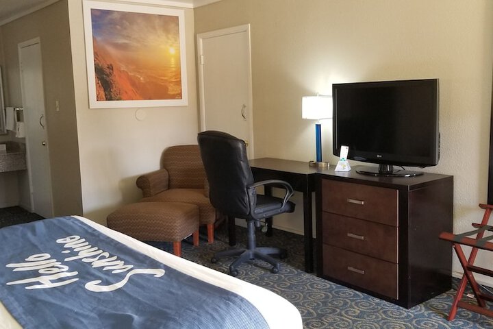 Room 12 of 46