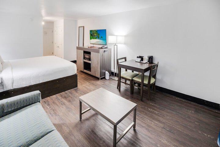 Room 21 of 74