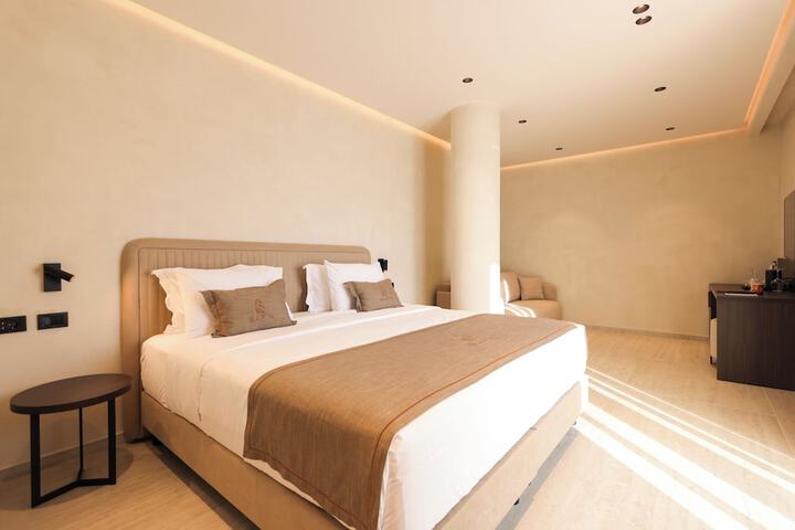 Room 25 of 63