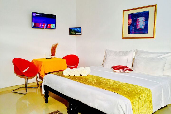 Room 3 of 47