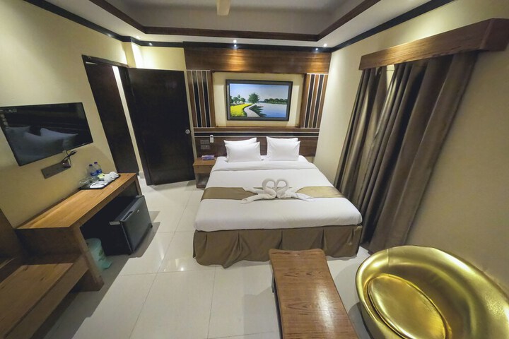 Room 13 of 44