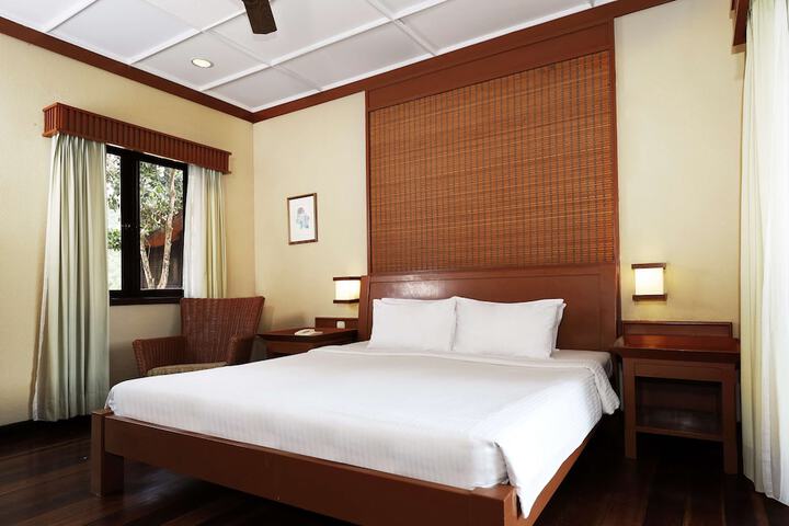 Room 10 of 46