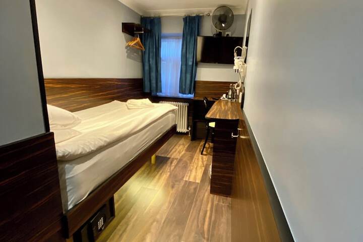 Room 38 of 67