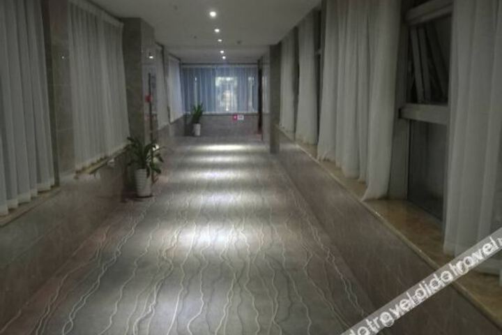 Hotel Interior 6 of 24