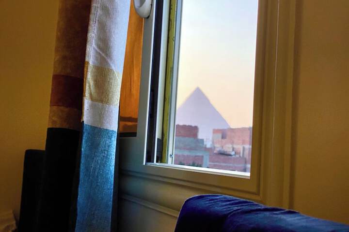 Room 2 of 27
