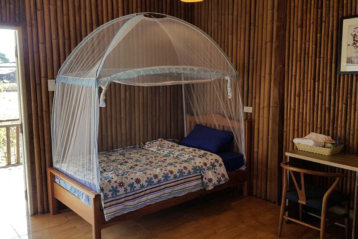 Room 16 of 90
