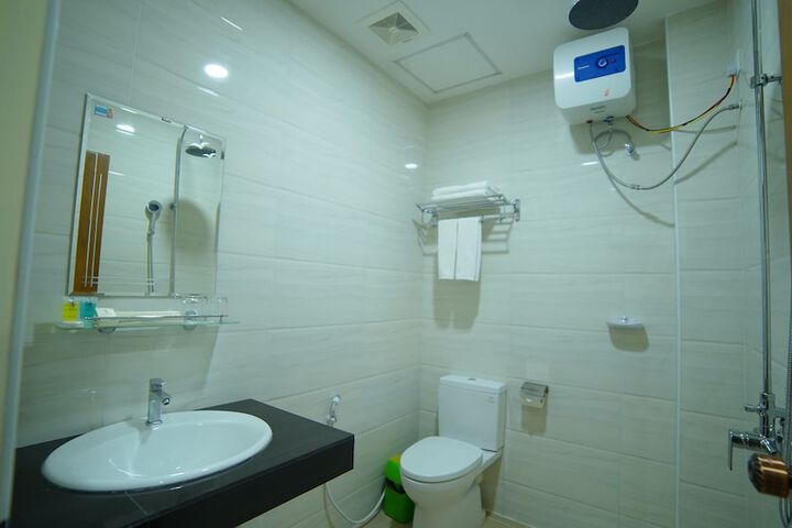 Room 11 of 21