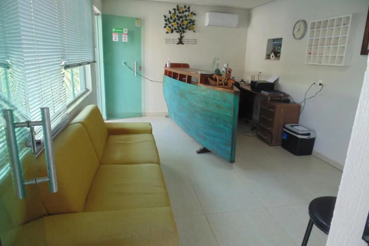 Room 6 of 15