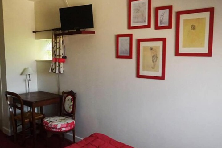 Room amenity