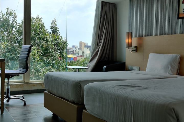 Room 19 of 49