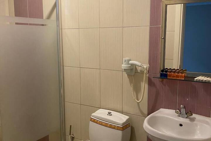 Room 16 of 52