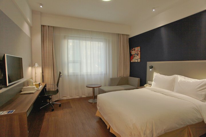 Room 10 of 88