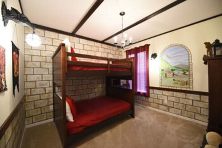 Room 22 of 29