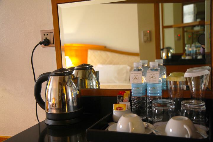 Room 65 of 174