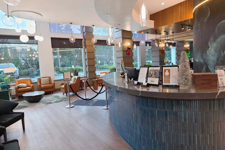 Entrance & Lobby