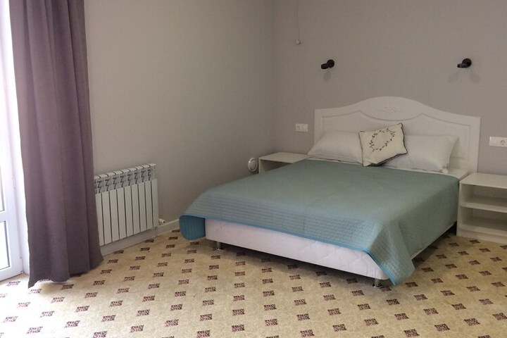 Room 12 of 30