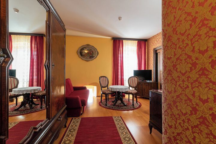 Room 55 of 108