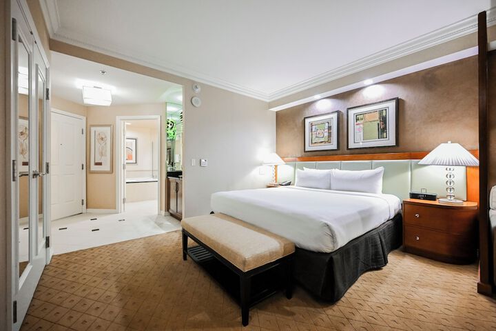 Room 112 of 438
