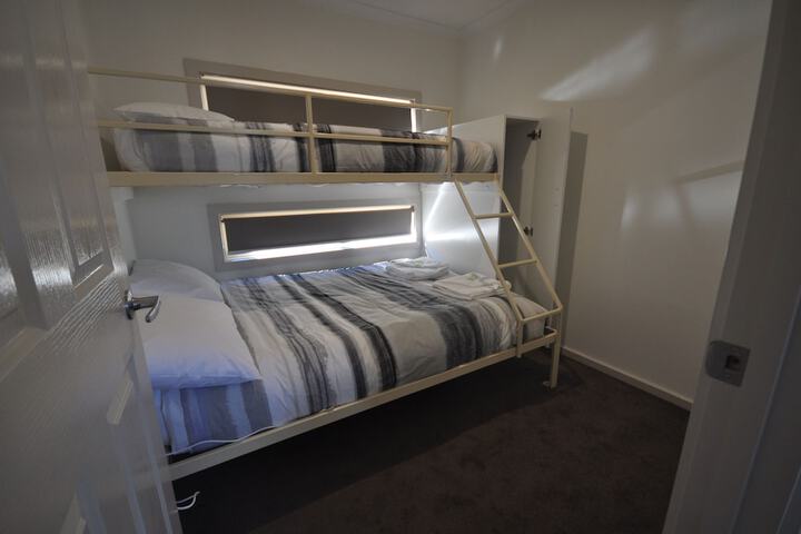 Room 11 of 42