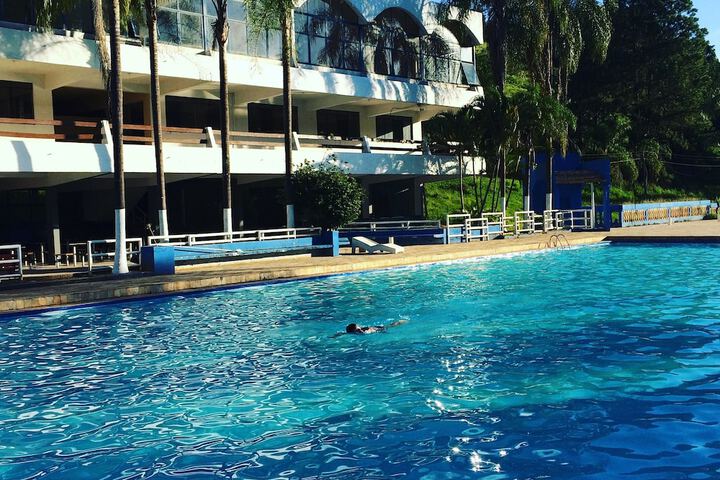 Pool 11 of 32