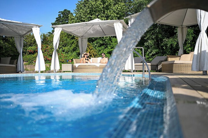 Pool 79 of 101