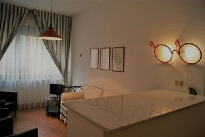 Room 25 of 28