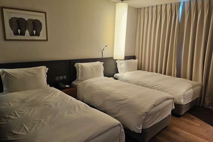 Room 19 of 80
