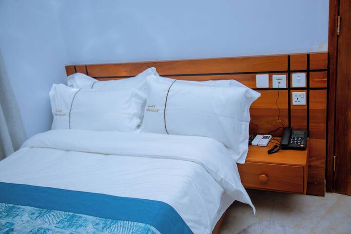 Room 12 of 36