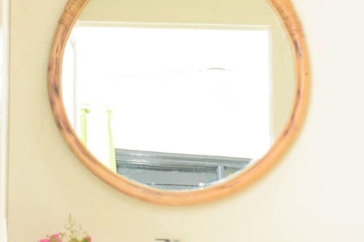 Room 25 of 76