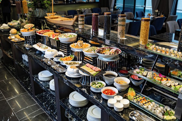 Dining 47 of 78