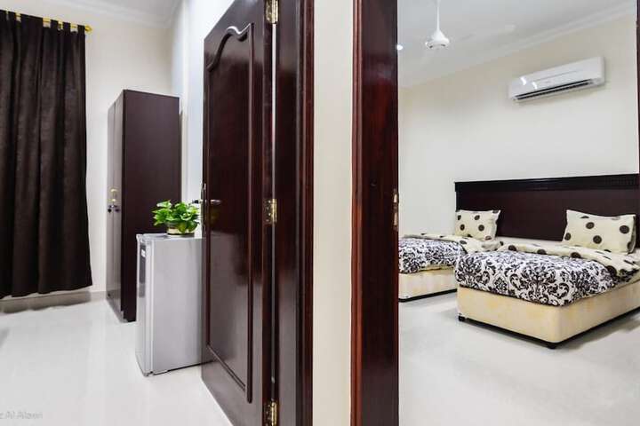 Room 9 of 36