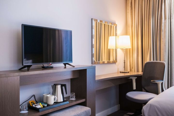 Room 12 of 42