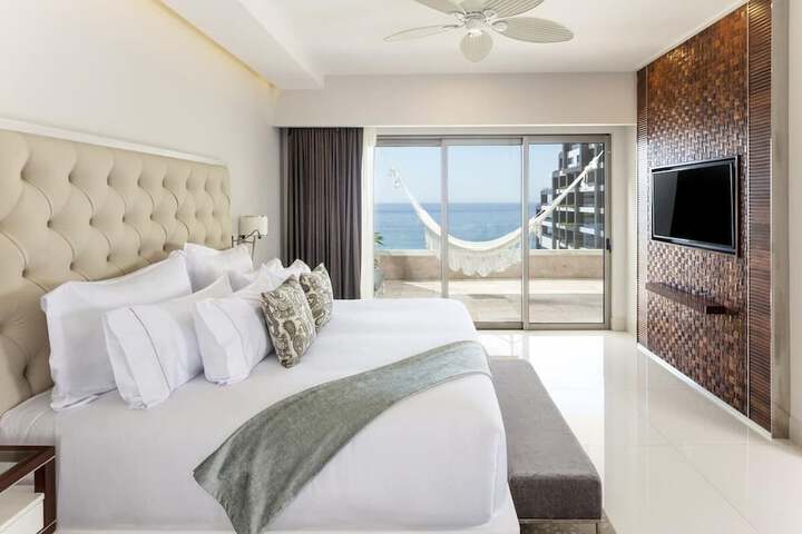 Room 2 of 18