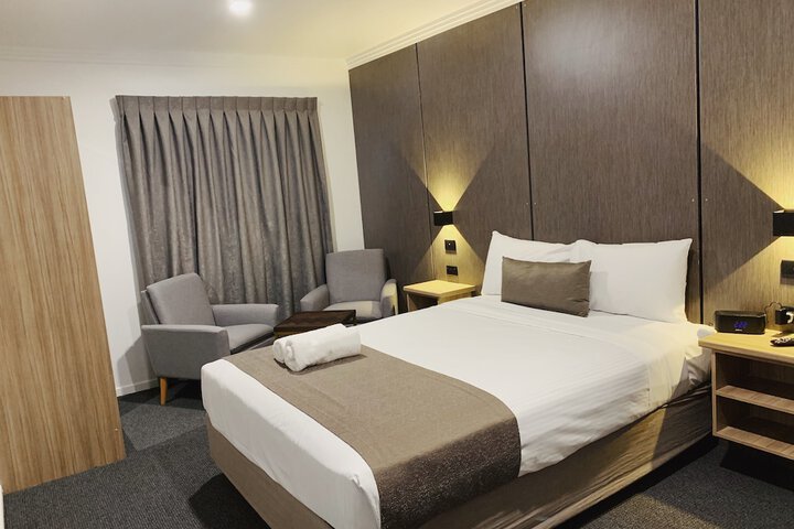 Room 72 of 132