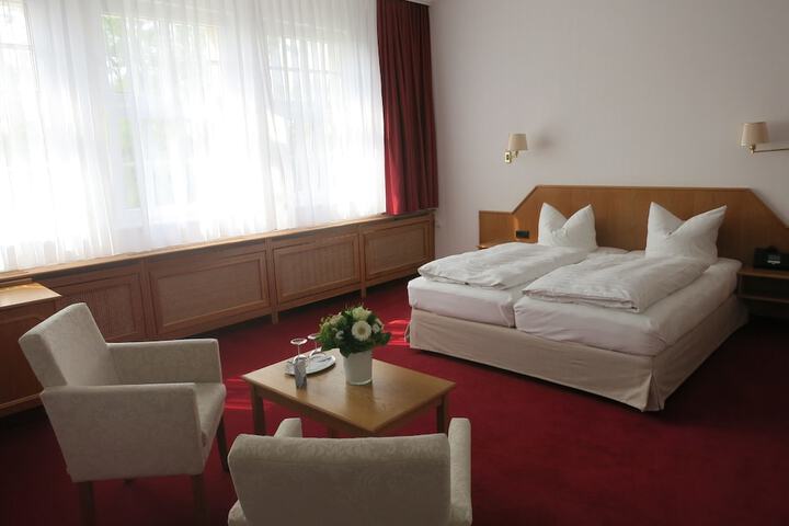 Room 11 of 35