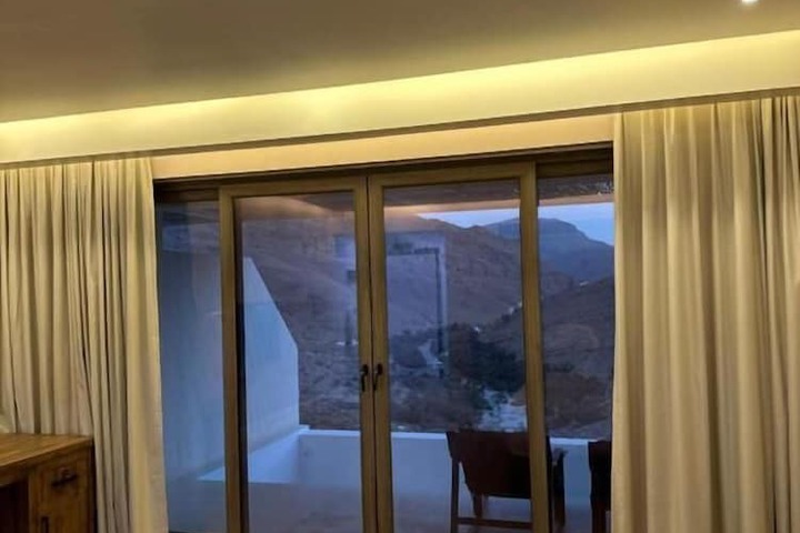 Room 5 of 49