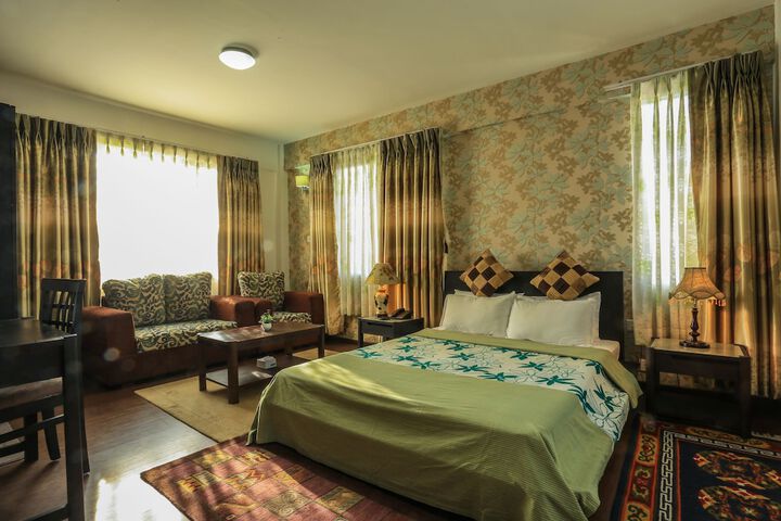 Room 3 of 32