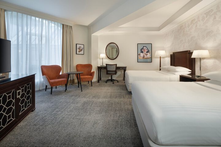 Room 15 of 106