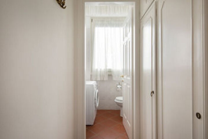 Room 38 of 450