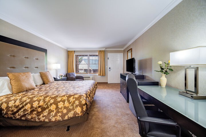Room 8 of 20