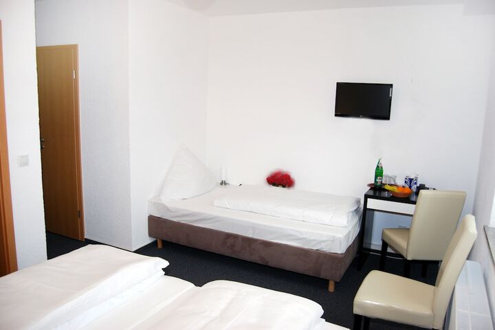Room 8 of 41
