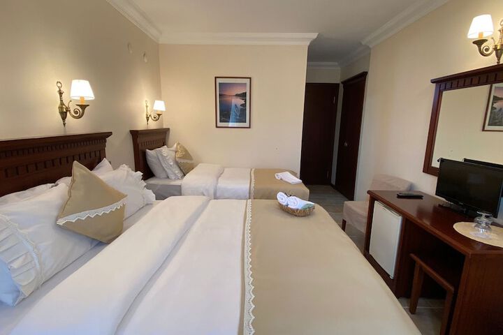 Room 5 of 50