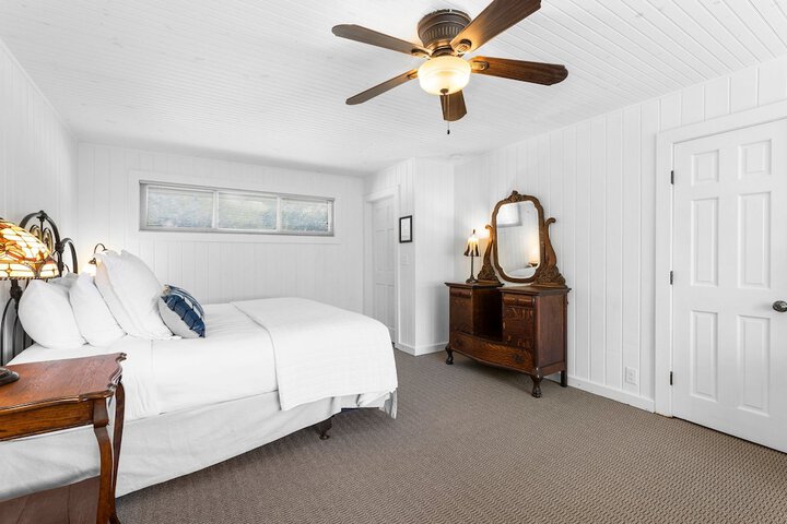 Room 45 of 100